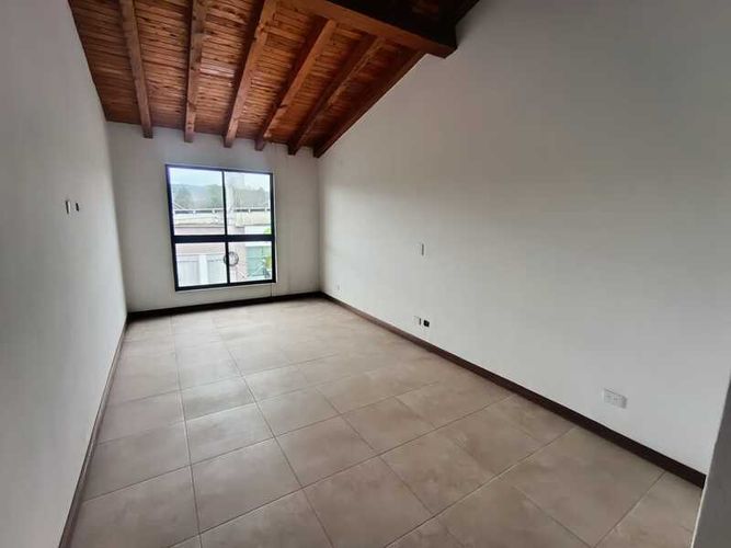 Oficina en arriendo en La Ceja, 700 m² · foto 10 de 24