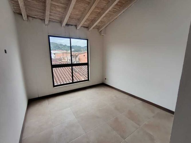 Oficina en arriendo en La Ceja, 700 m² · foto 11 de 24
