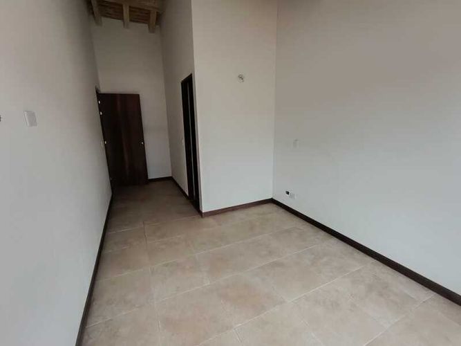 Oficina en arriendo en La Ceja, 700 m² · foto 13 de 24
