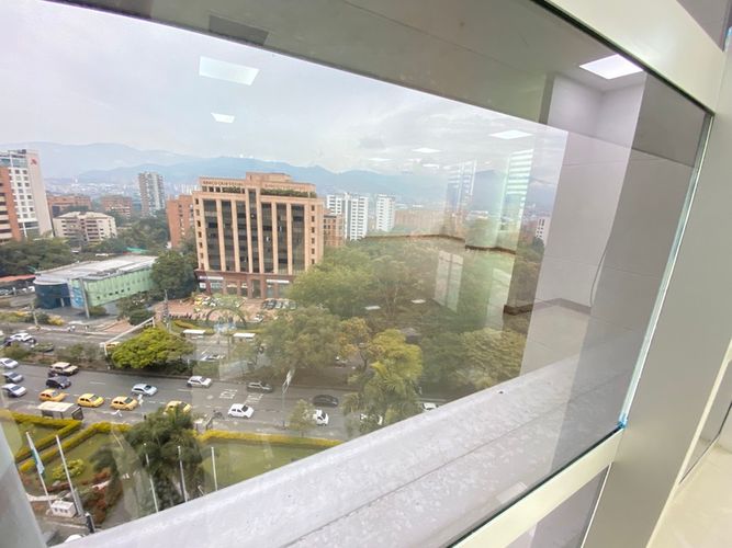 Oficina en arriendo en Los Balsos, Medellín, 108 m² · foto 9 de 9
