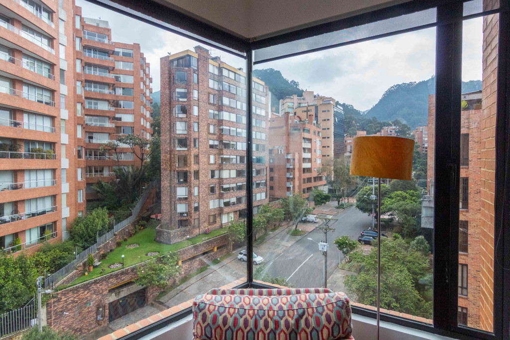 Apartamento en venta en Los Rosales, Bogotá · foto 3 de 24