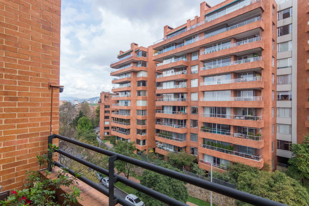 Apartamento en venta en Los Rosales, Bogotá · foto 8 de 24