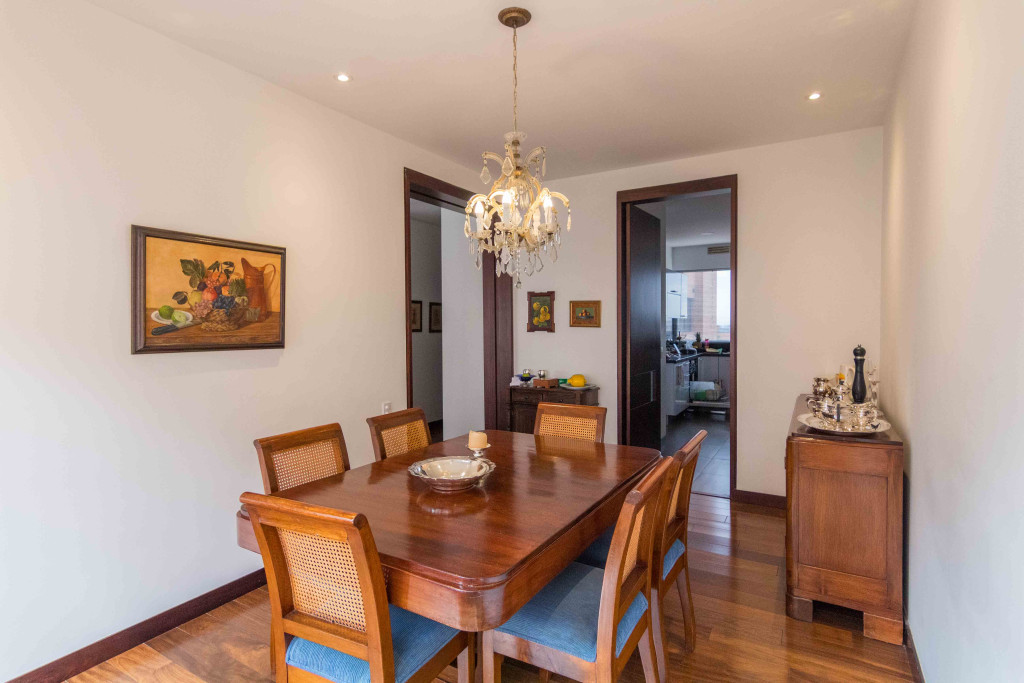 Apartamento en venta en Los Rosales, Bogotá · foto 9 de 24