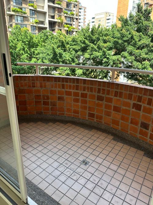 Apartamento de 3 alcobas en venta en El Poblado, Medellín, 131 m² · foto 7 de 22