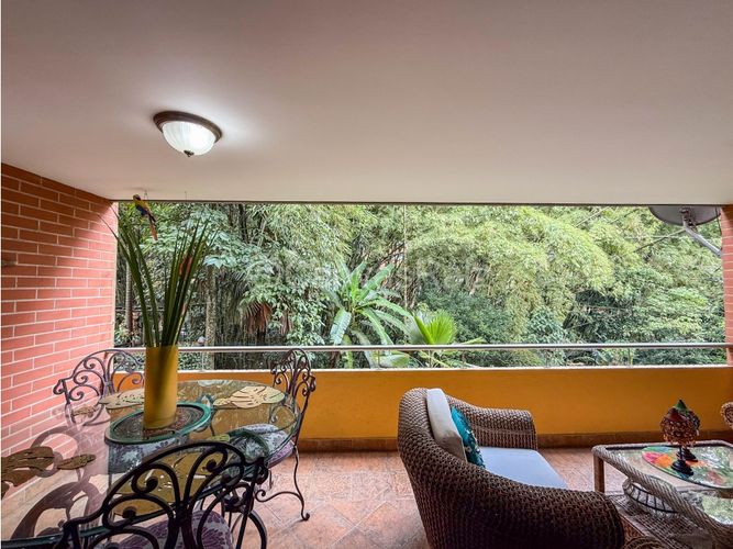 Casa de 5 alcobas en venta en Cumbres, Envigado, 278 m² · foto 3 de 22
