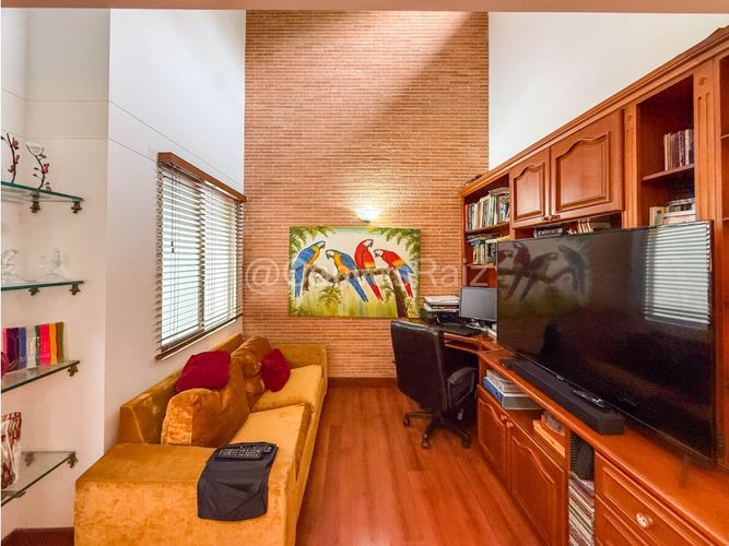 Casa de 5 alcobas en venta en Cumbres, Envigado, 278 m² · foto 10 de 22