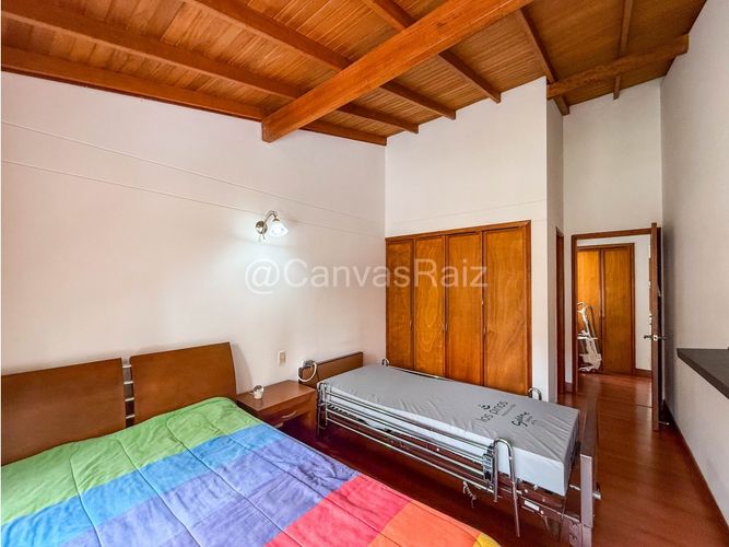 Casa de 5 alcobas en venta en Cumbres, Envigado, 278 m² · foto 12 de 22