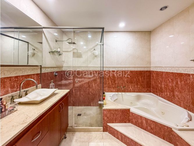 Casa de 5 alcobas en venta en Cumbres, Envigado, 278 m² · foto 18 de 22