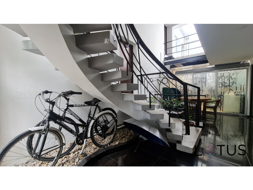 Casa en venta en Santa Teresita, Bogotá · foto 2 de 24