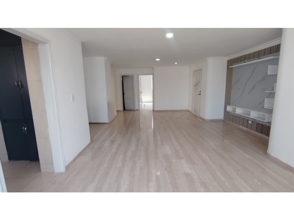 Apartamento en venta en Riomar, Barranquilla · foto 4 de 16