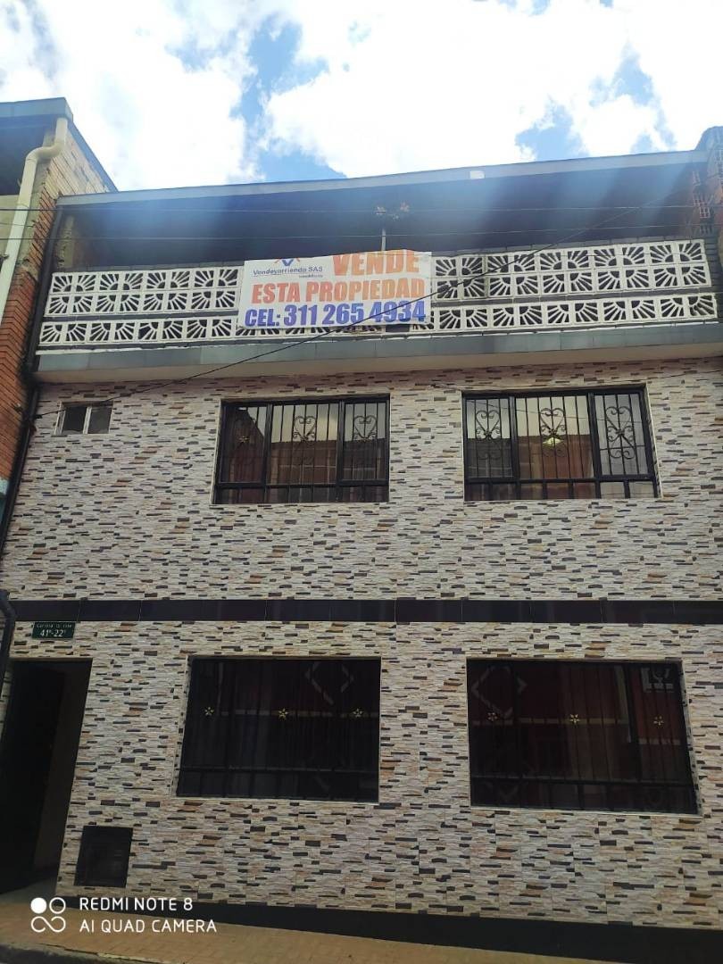 Casa en venta en La Victoria, Bogotá · foto 2 de 8