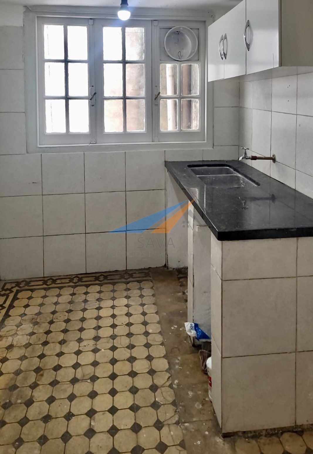 Alquiler Apartamento 3 Dormitorios (Opción 4) en el Centro! Bajos Gastos Comunes. · Foto 3