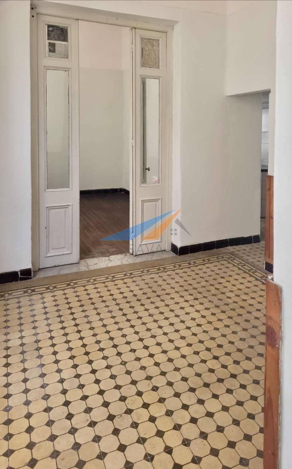 Alquiler Apartamento 3 Dormitorios (Opción 4) en el Centro! Bajos Gastos Comunes. · Foto 2
