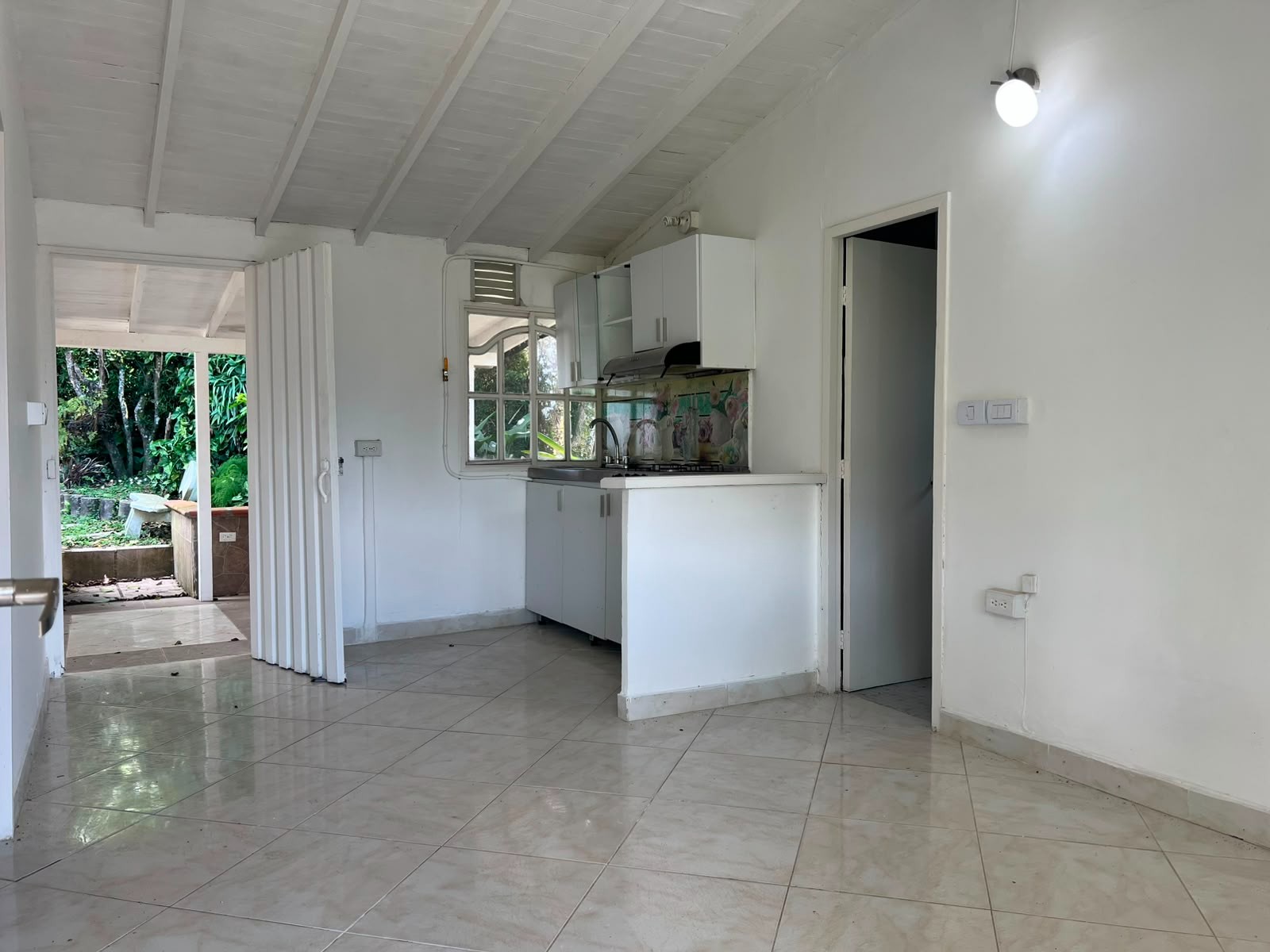2BR House in Camino Verde (70 m²) - 3