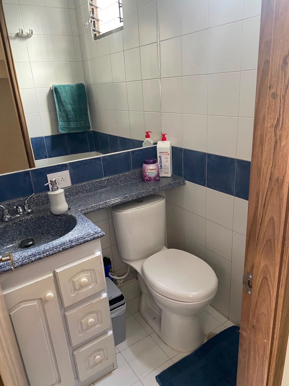 Casa en venta en Hayuelos, Bogotá · foto 3 de 24