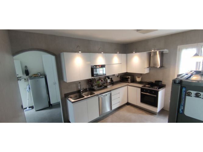 Casa de 5 alcobas en venta en La Doctora, Sabaneta, 550 m² · foto 3 de 24