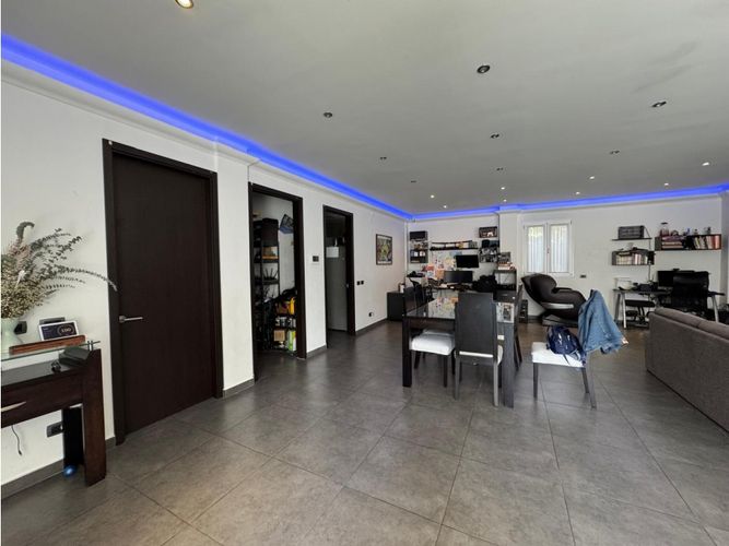 Casa de 5 alcobas en venta en La Doctora, Sabaneta, 550 m² · foto 8 de 24
