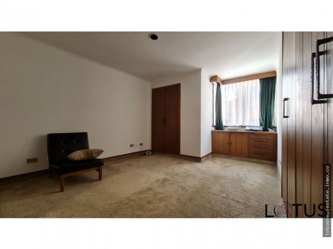 Apartamento en venta en Chicó Navarra, Bogotá · foto 8 de 24
