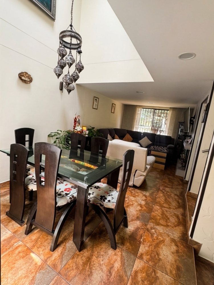 Casa en venta en Modelia, Bogotá · foto 3 de 19
