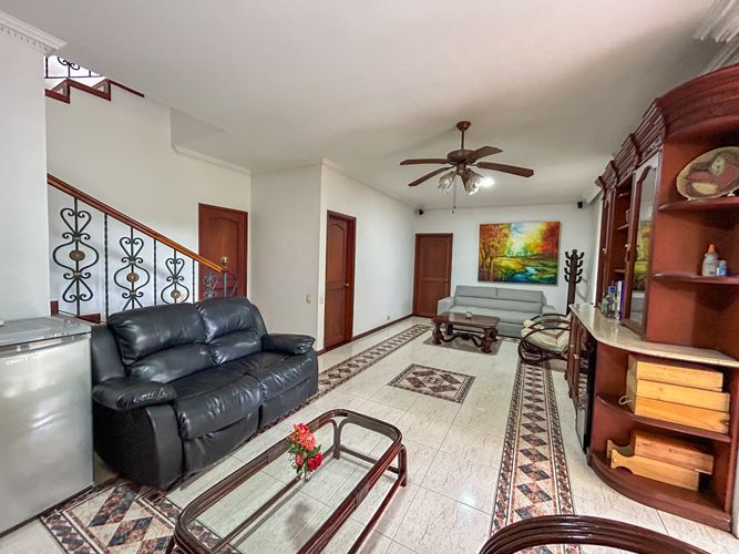 Casa de 4 alcobas en venta en Ciudad Jardin, Cali, 390 m² · foto 8 de 24