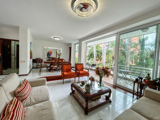 Casa de 4 alcobas en venta en Ciudad Jardin, Cali, 390 m² · foto 3 de 24