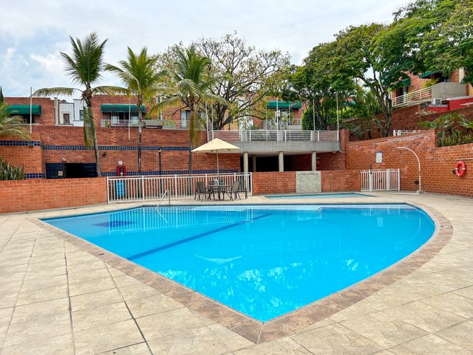 Casa de 4 alcobas en venta en Ciudad Jardin, Cali, 390 m² · foto 23 de 24