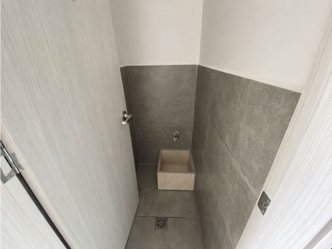 Bodega en arriendo en Rodeo Alto, Medellín, 191 m² · foto 4 de 17