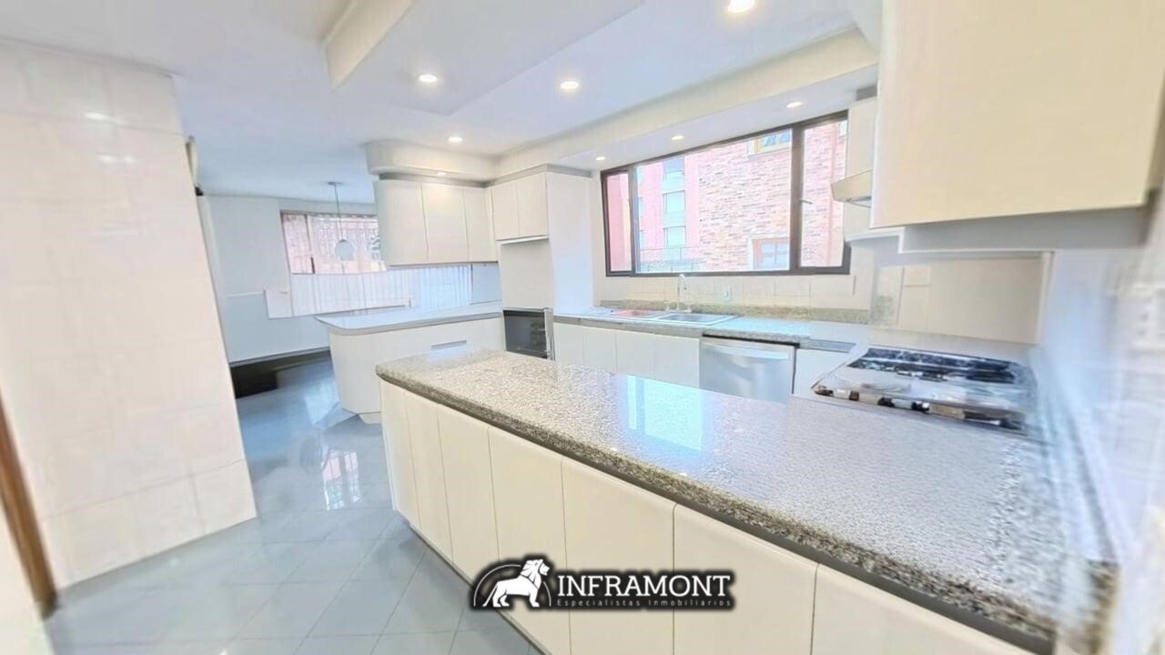 Apartamento en venta en Chico, Bogotá · foto 8 de 24