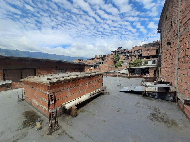 Apartamento de 3 alcobas en venta en La Gabriela, Bello, 79 m² · foto 15 de 21