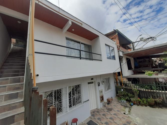 Apartamento de 3 alcobas en venta en La Gabriela, Bello, 79 m² · foto 3 de 21