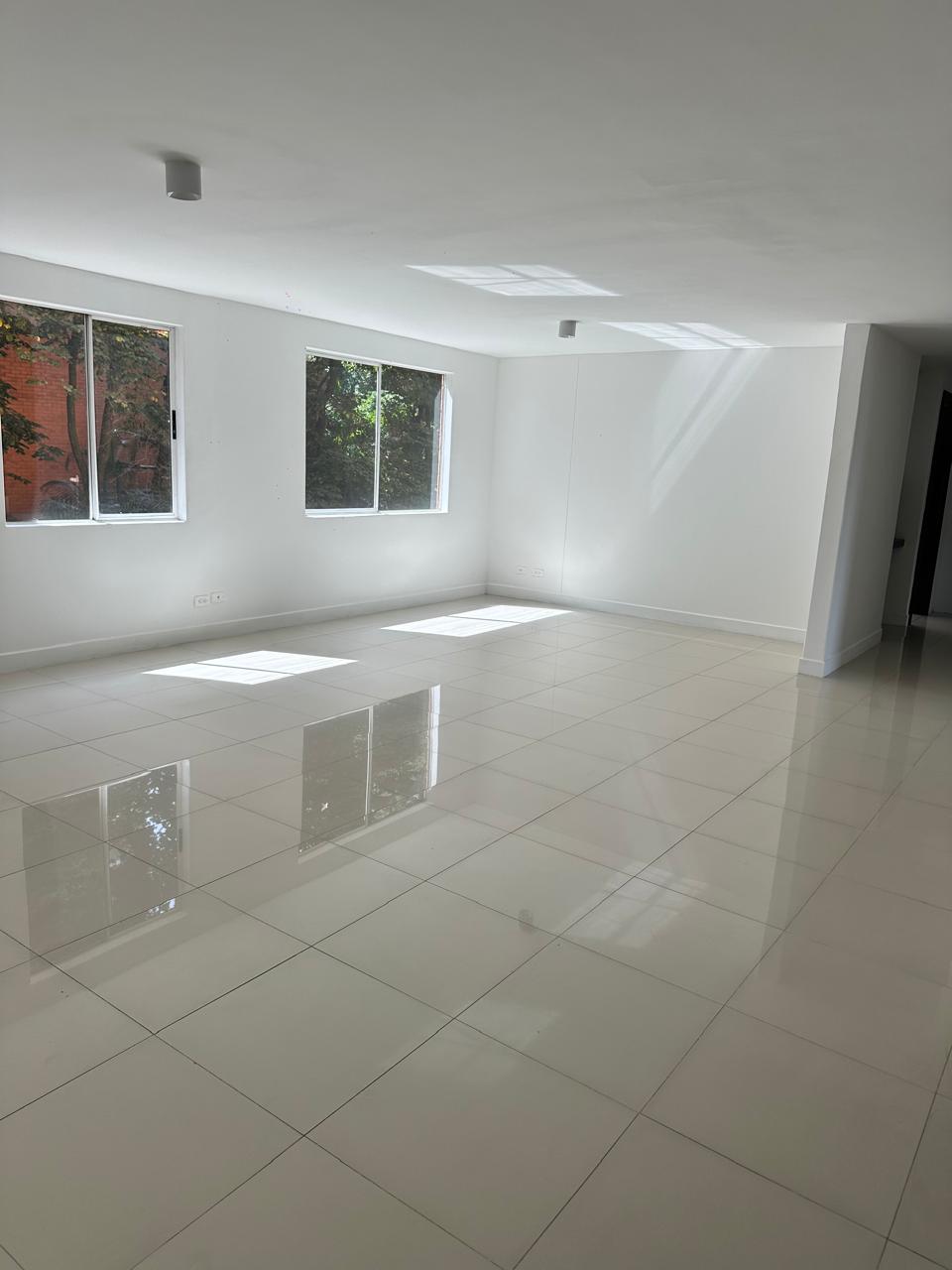 Apartamento en venta en Castropol, Medellín · foto 4 de 21