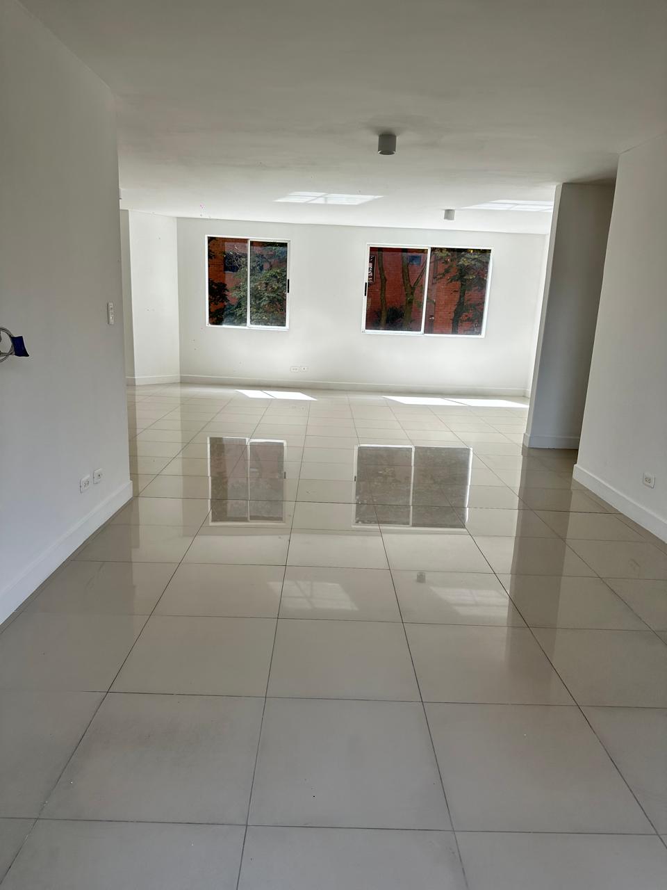 Apartamento en venta en Castropol, Medellín · foto 5 de 21