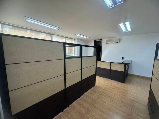 Oficina en arriendo en El Poblado, Medellín, 75 m² · foto 4 de 7