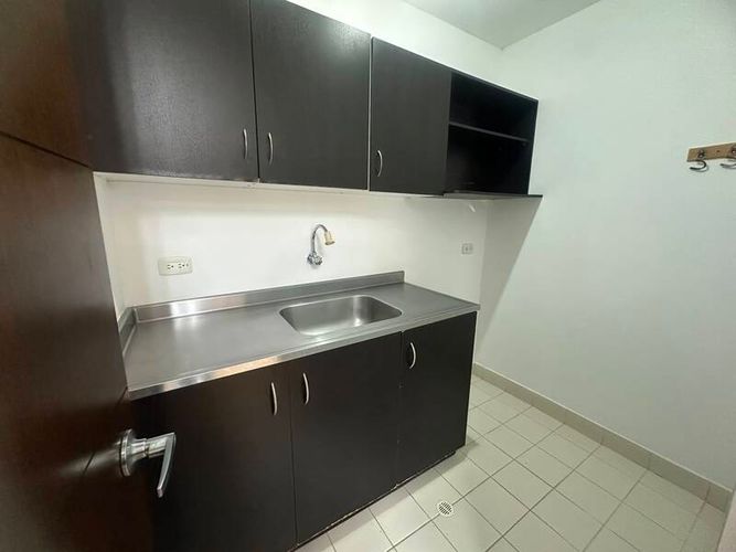 Oficina en arriendo en El Poblado, Medellín, 75 m² · foto 6 de 7
