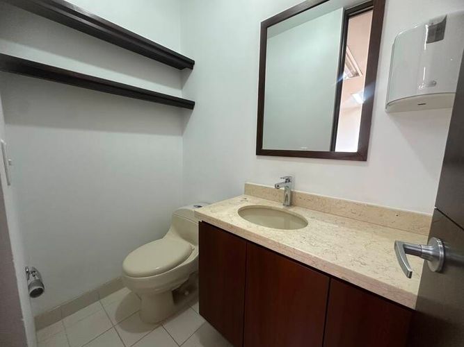 Oficina en arriendo en El Poblado, Medellín, 75 m² · foto 7 de 7