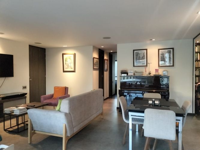 Apartamento de 2 alcobas en venta en El Poblado, Medellín, 115 m² · foto 2 de 17