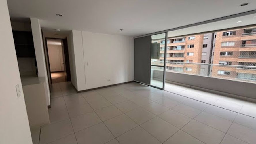 Apartamento de 2 alcobas en arriendo en Ciudad Del Río, Medellín, 82 m² · foto 5 de 16
