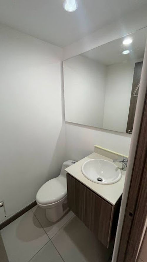 Apartamento de 2 alcobas en arriendo en Ciudad Del Río, Medellín, 82 m² · foto 7 de 16