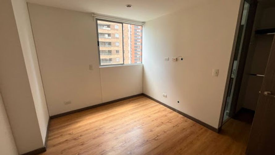 Apartamento de 2 alcobas en arriendo en Ciudad Del Río, Medellín, 82 m² · foto 9 de 16
