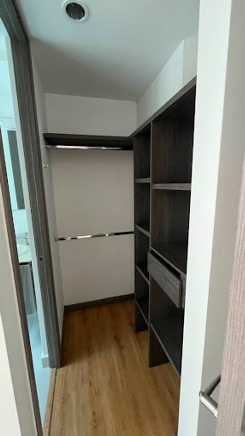 Apartamento de 2 alcobas en arriendo en Ciudad Del Río, Medellín, 82 m² · foto 10 de 16