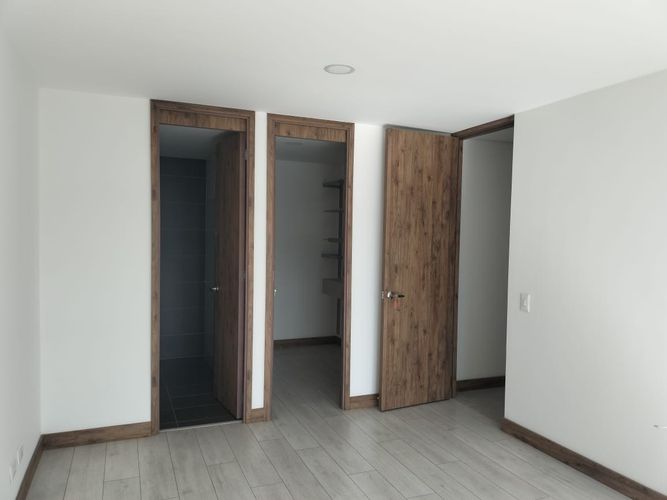 Apartamento de 2 alcobas en venta en El Poblado, Medellín, 86 m² · foto 12 de 16