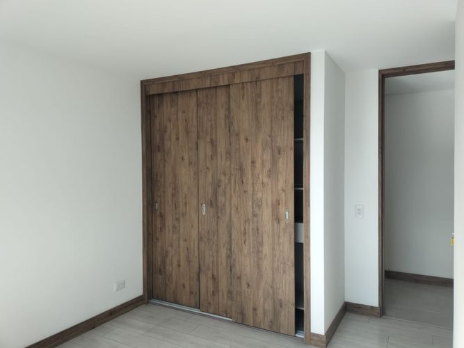 Apartamento de 2 alcobas en venta en El Poblado, Medellín, 86 m² · foto 11 de 16