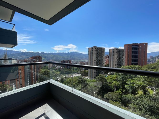 Apartaestudio en venta en El Poblado, Medellín, 57 m² · foto 14 de 14