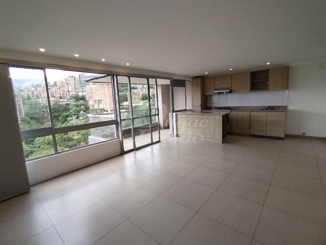 Apartamento de 2 alcobas en arriendo en Colombia, Medellín, 92 m² · foto 2 de 19