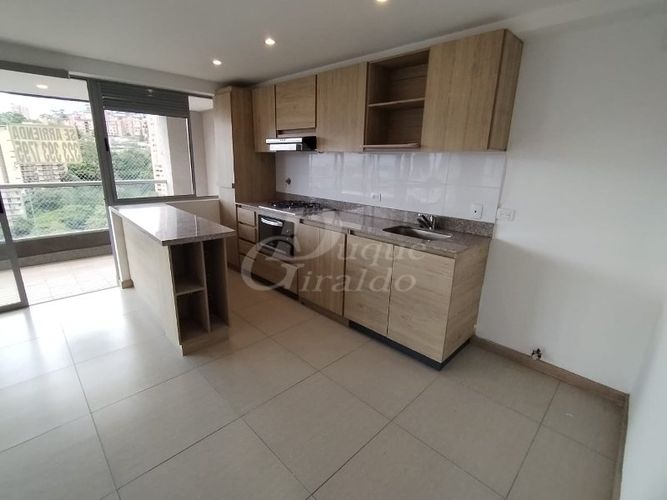 Apartamento de 2 alcobas en arriendo en Colombia, Medellín, 92 m² · foto 4 de 19