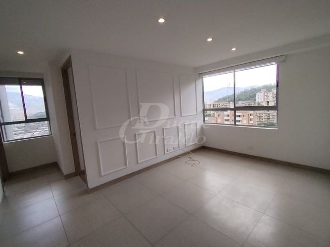 Apartamento de 2 alcobas en arriendo en Colombia, Medellín, 92 m² · foto 7 de 19