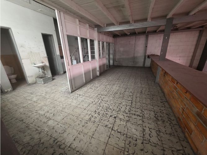 Bodega en arriendo en El Poblado, Medellín, 439 m² · foto 10 de 18