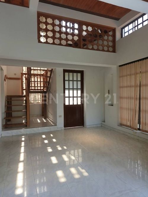 Casa de 3 alcobas en venta en Barcelona, Villavicencio, 107 m² · foto 3 de 20