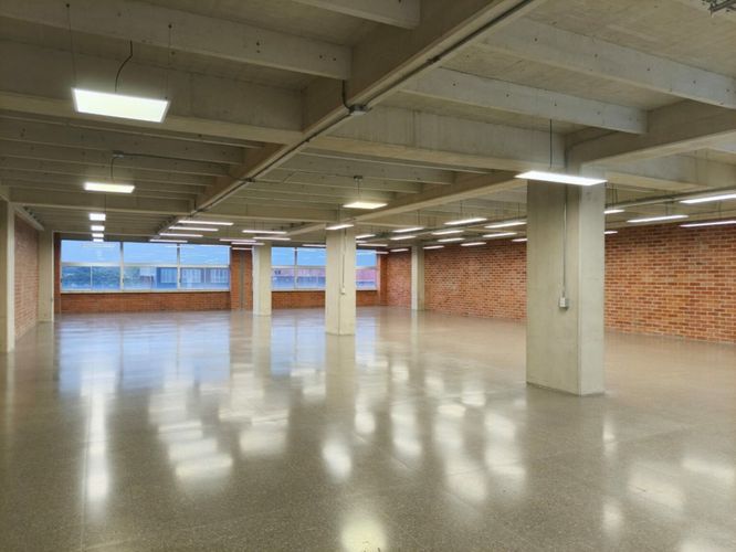Local en arriendo en Shellmar, Medellín, 462 m² · foto 3 de 8