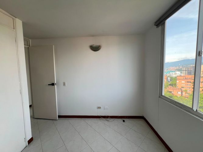 Apartamento de 3 alcobas en arriendo en El Poblado, Medellín, 69 m² · foto 12 de 15